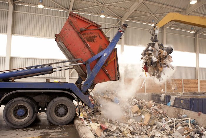 Как вывезти строительный мусор Минск